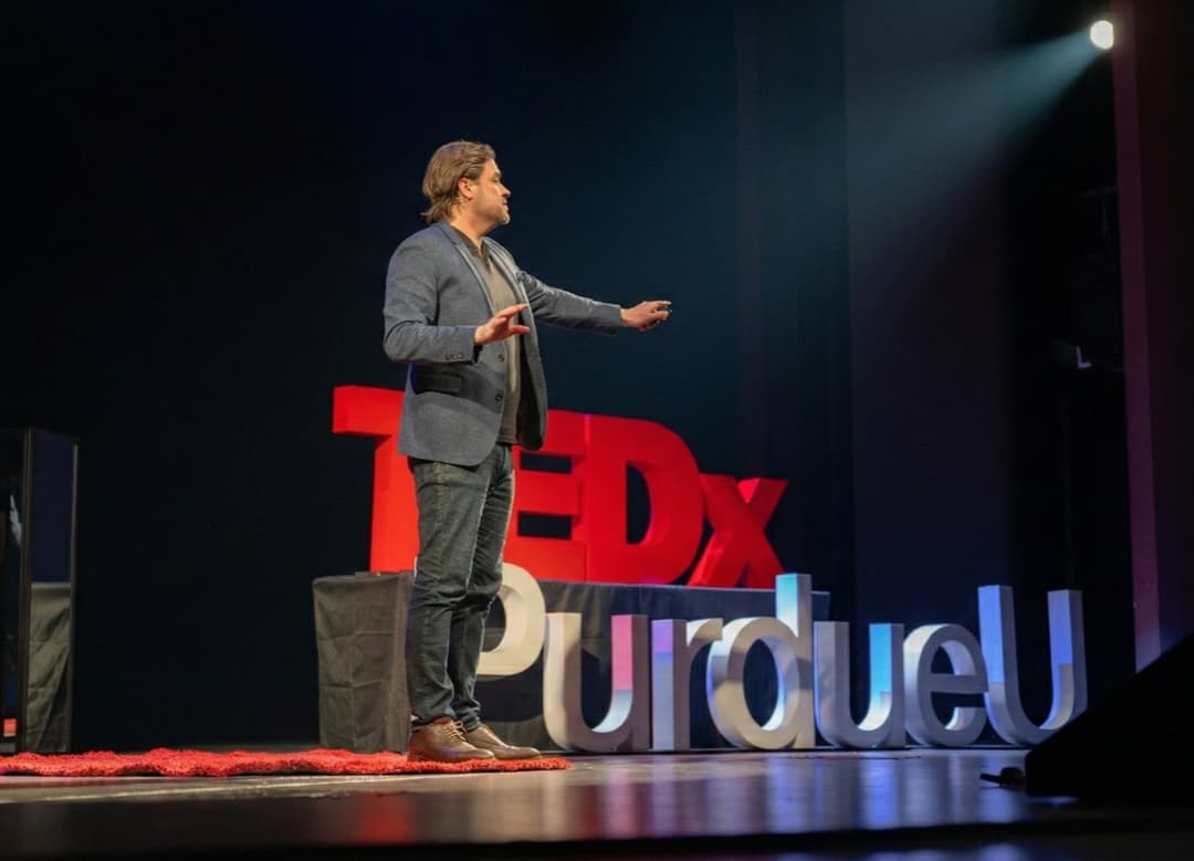 Alex Golimbievsky on stage